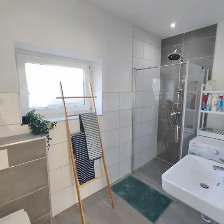 شقة Jireh - Modern, Barrierearm, Klinikumsnah ميندين