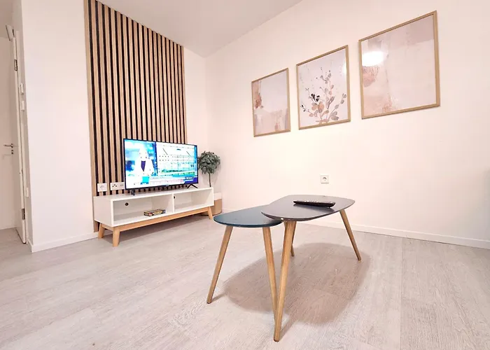 Jireh - Modern, Barrierearm, Klinikumsnah *